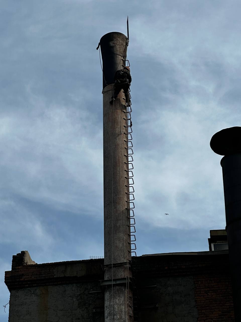 Обслуживание и ремонт промышленных дымовых труб img 20260331 160331 093